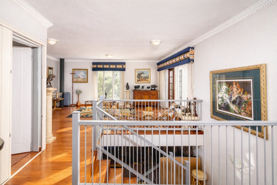 5 Bedroom Property for Sale in Meerhof North West